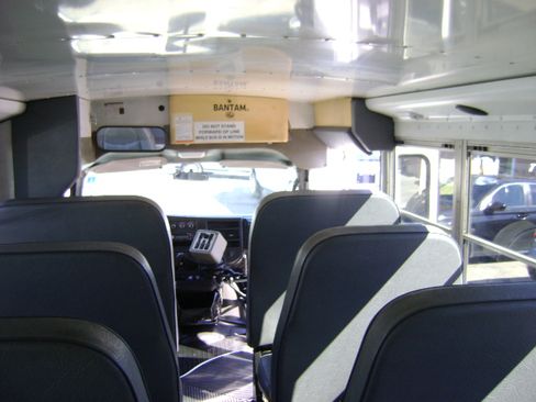 Used 2008 Chevrolet Express 3500 image 12