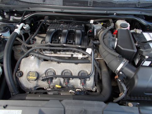 Used 2011 Ford Taurus Limited image 15