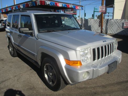Used 2006 Jeep Commander Sport image 16