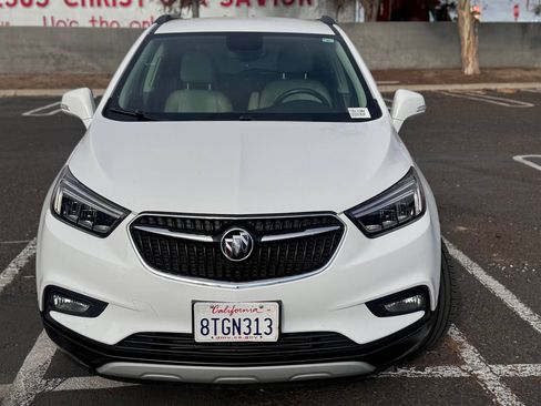 Used 2017 Buick Encore Essence image 3