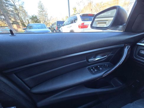 Used 2015 BMW 328d xDrive image 23