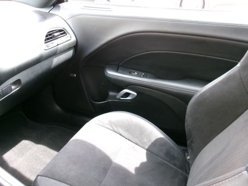 Used 2022 Dodge Challenger R/T Plus image 15