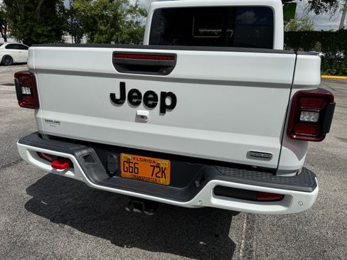Used 2021 Jeep Gladiator Overland AWD/4WD image 15
