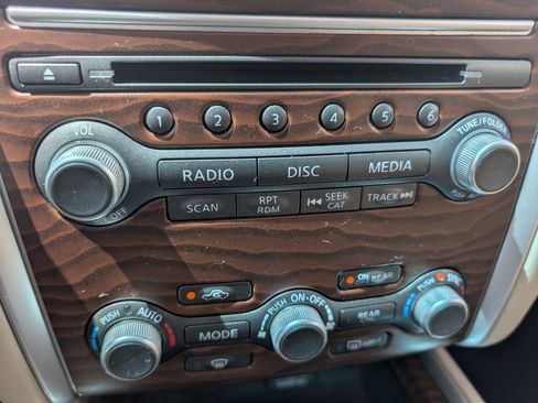 Used 2019 Nissan Pathfinder 4WD Platinum image 14
