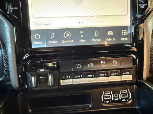 Used 2024 RAM 2500 Laramie image 16