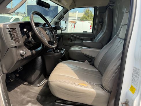 Used 2020 Chevrolet Express 2500 image 7