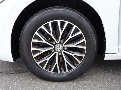 Used 2019 Volkswagen Jetta SEL FWD image 35