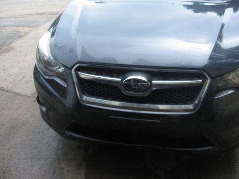Used 2015 Subaru XV Crosstrek 2.0i Limited AWD/4WD image 2