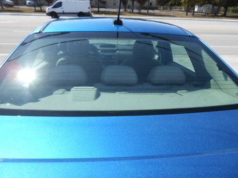 Used 2010 Ford Focus SE image 5