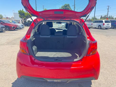 Used 2015 Toyota Yaris L Hatchback FWD image 23