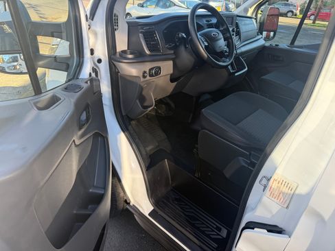 Used 2020 Ford Transit 350 image 6