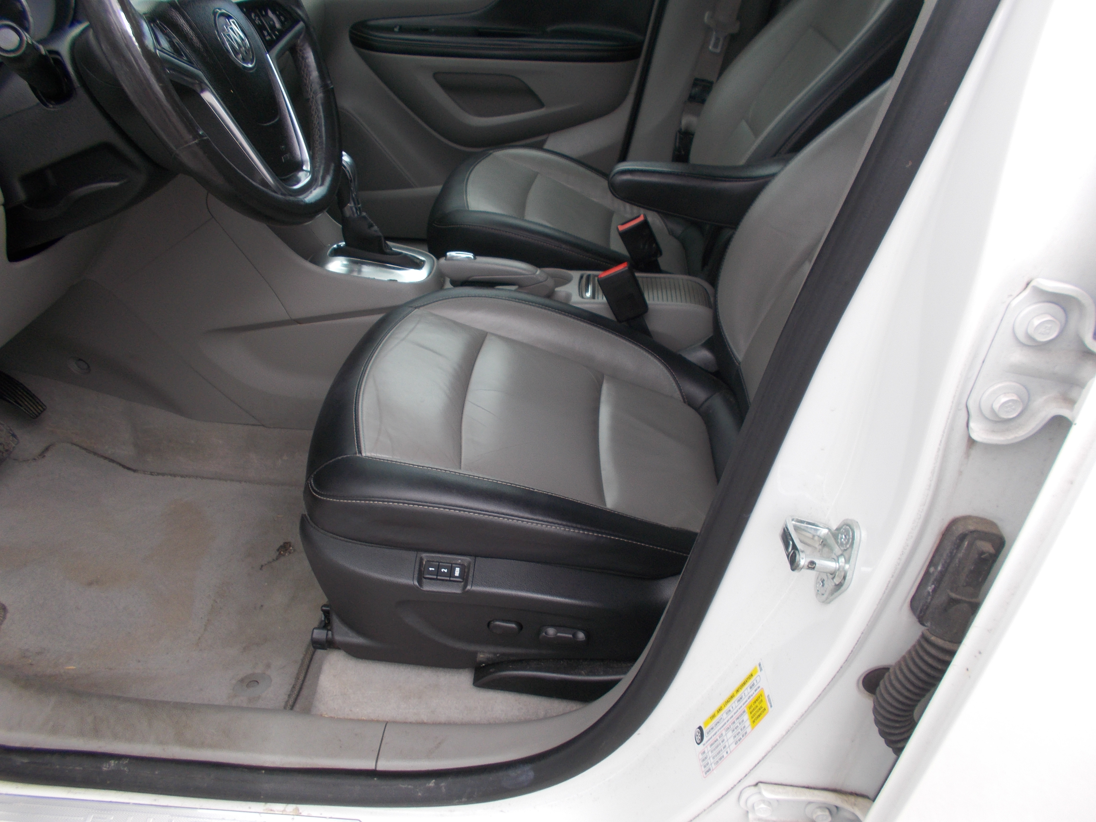 Used 2015 Buick Encore AWD Leather image 7