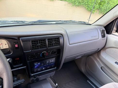 Used 2004 Toyota Tacoma TRD Off-Road image 39