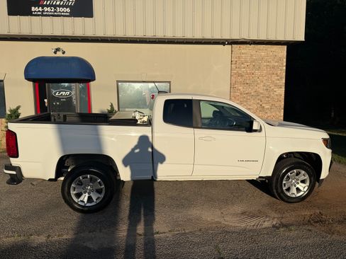 Used 2021 Chevrolet Colorado 2WD Extended Cab LT image 6