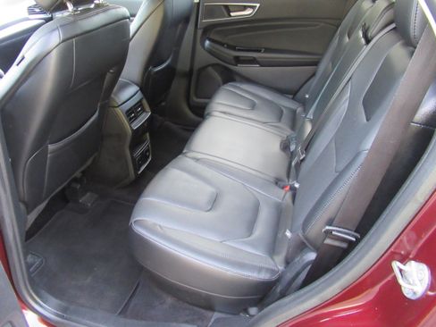 Used 2017 Ford Edge Titanium image 23