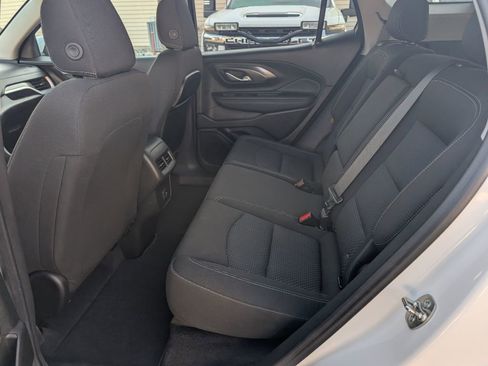 Used 2024 GMC Terrain AWD SLE image 8