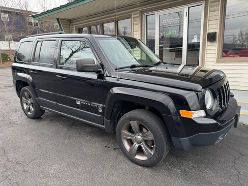 Used 2015 Jeep Patriot High Altitude image 2