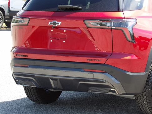 Used 2025 Chevrolet Equinox ACTIV image 13