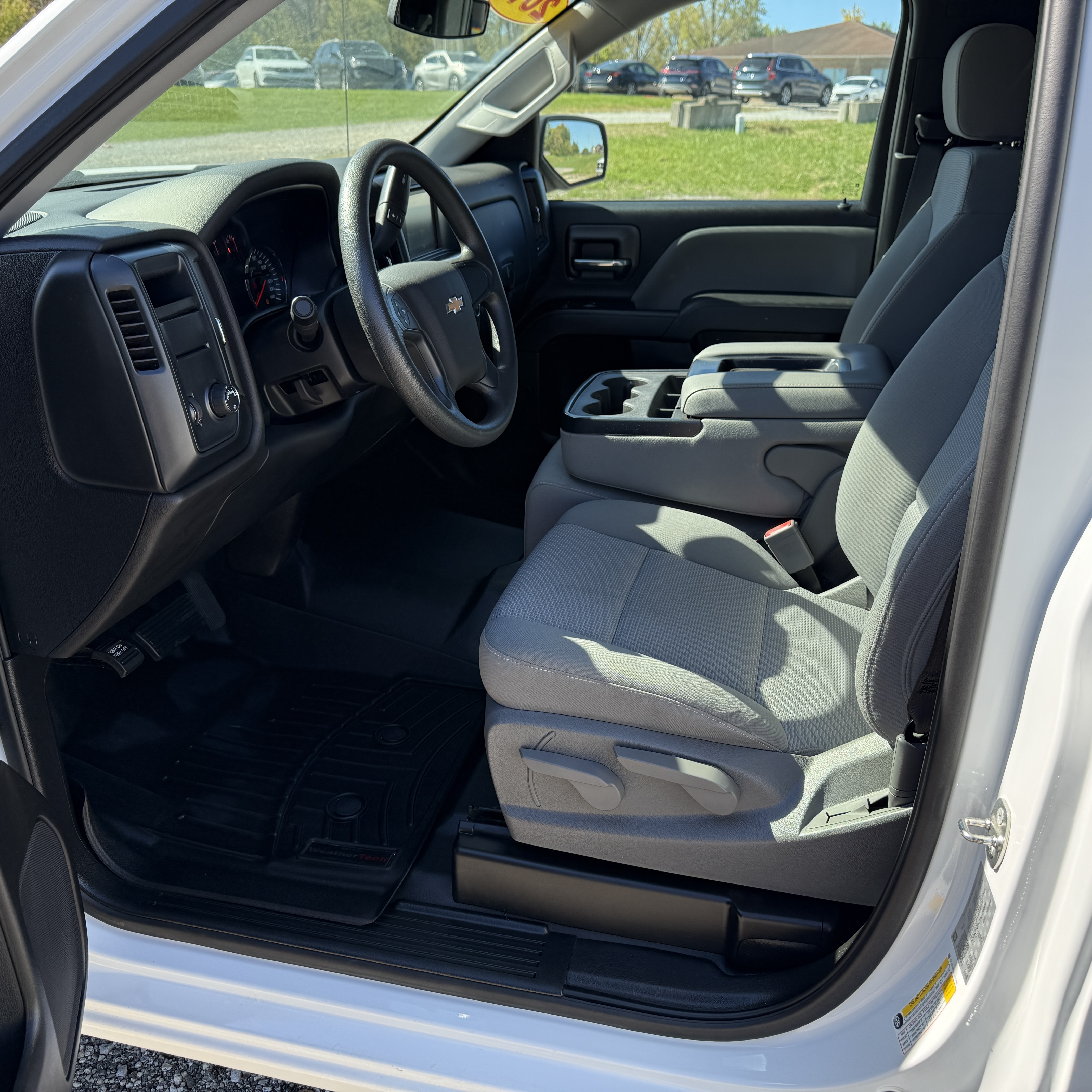 Used 2018 Chevrolet Silverado 1500 2WD Regular Cab image 12