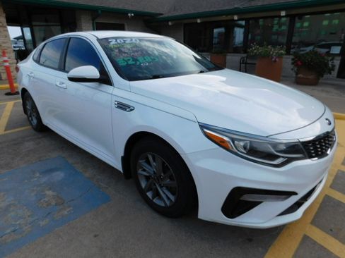 Used 2020 Kia Optima LX image 1