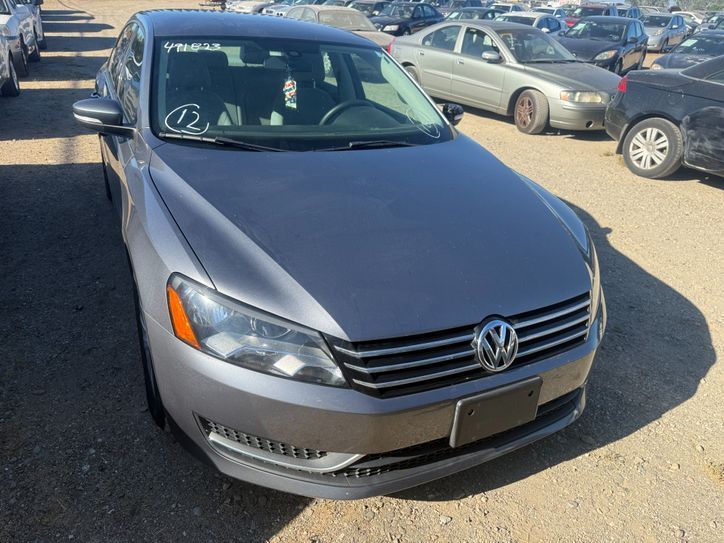 Used 2013 Volkswagen Passat 2.5 S FWD image 2