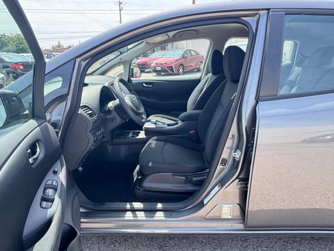 Used 2017 Nissan Leaf S image 17