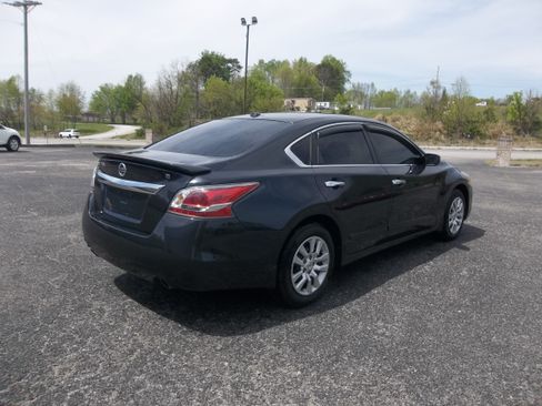 Used 2015 Nissan Altima 2.5 S image 2