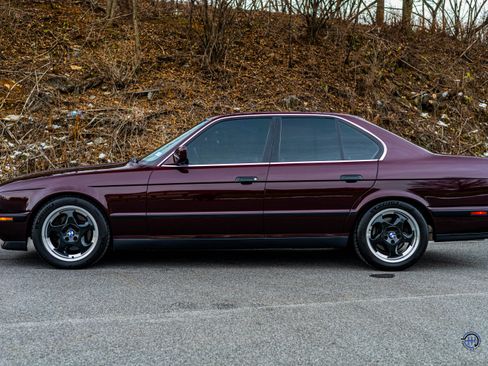 Used 1991 BMW M5 image 7