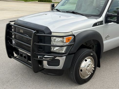 Used 2012 Ford F550 image 18