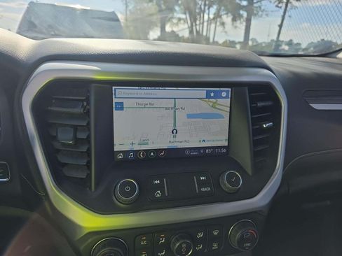 Used 2023 GMC Acadia SLT image 7