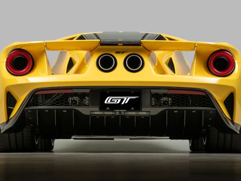 Used 2021 Ford GT Carbon Series RWD image 8