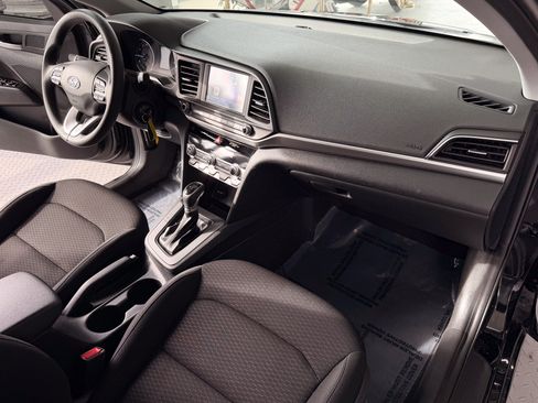 Used 2020 Hyundai Elantra SEL image 14