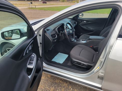 Used 2020 Chevrolet Malibu RS image 9