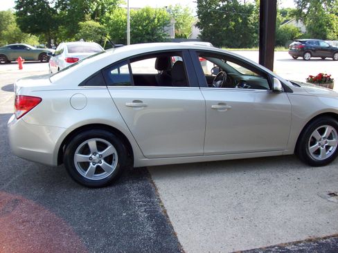 Used 2014 Chevrolet Cruze LT FWD image 4
