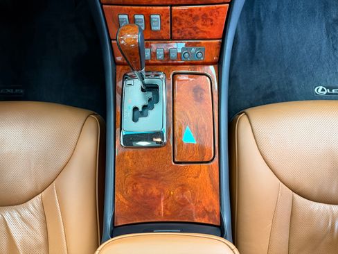 Used 2004 Lexus LS 430 image 26