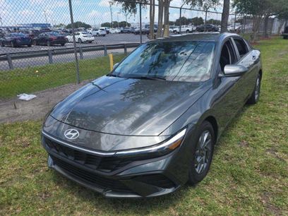 Used 2025 Hyundai Elantra Blue Hybrid
