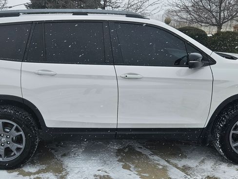 Used 2025 Honda Passport TrailSport image 9