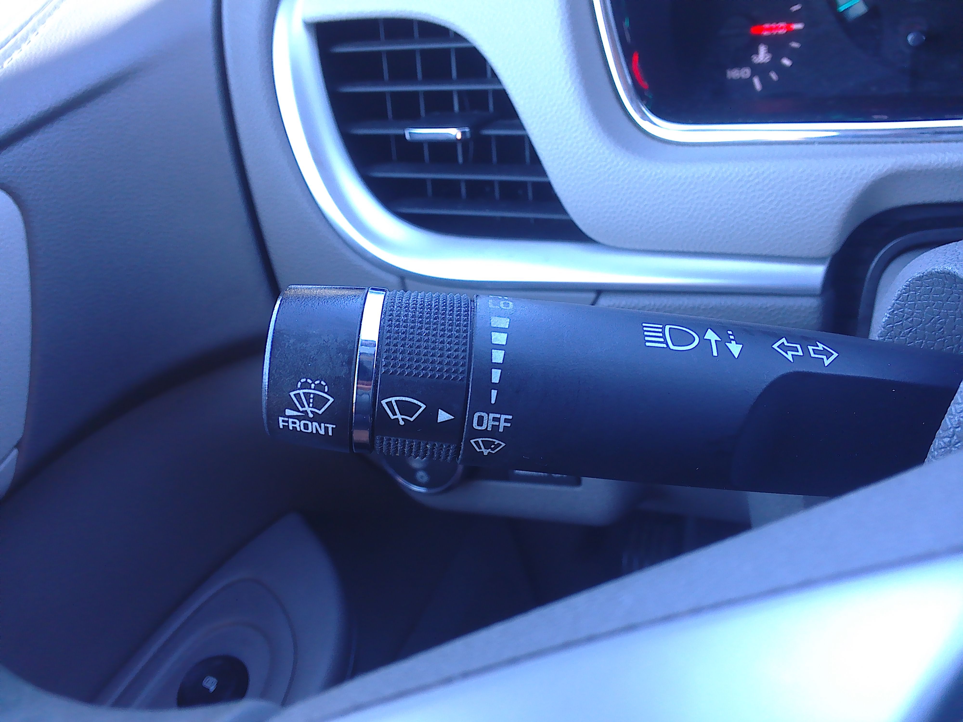Used 2014 Chevrolet Traverse LT FWD image 33