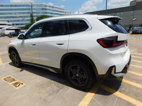 Used 2025 BMW X1 xDrive28i image 6