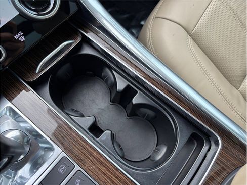 Used 2020 Land Rover Range Rover Sport HSE image 40