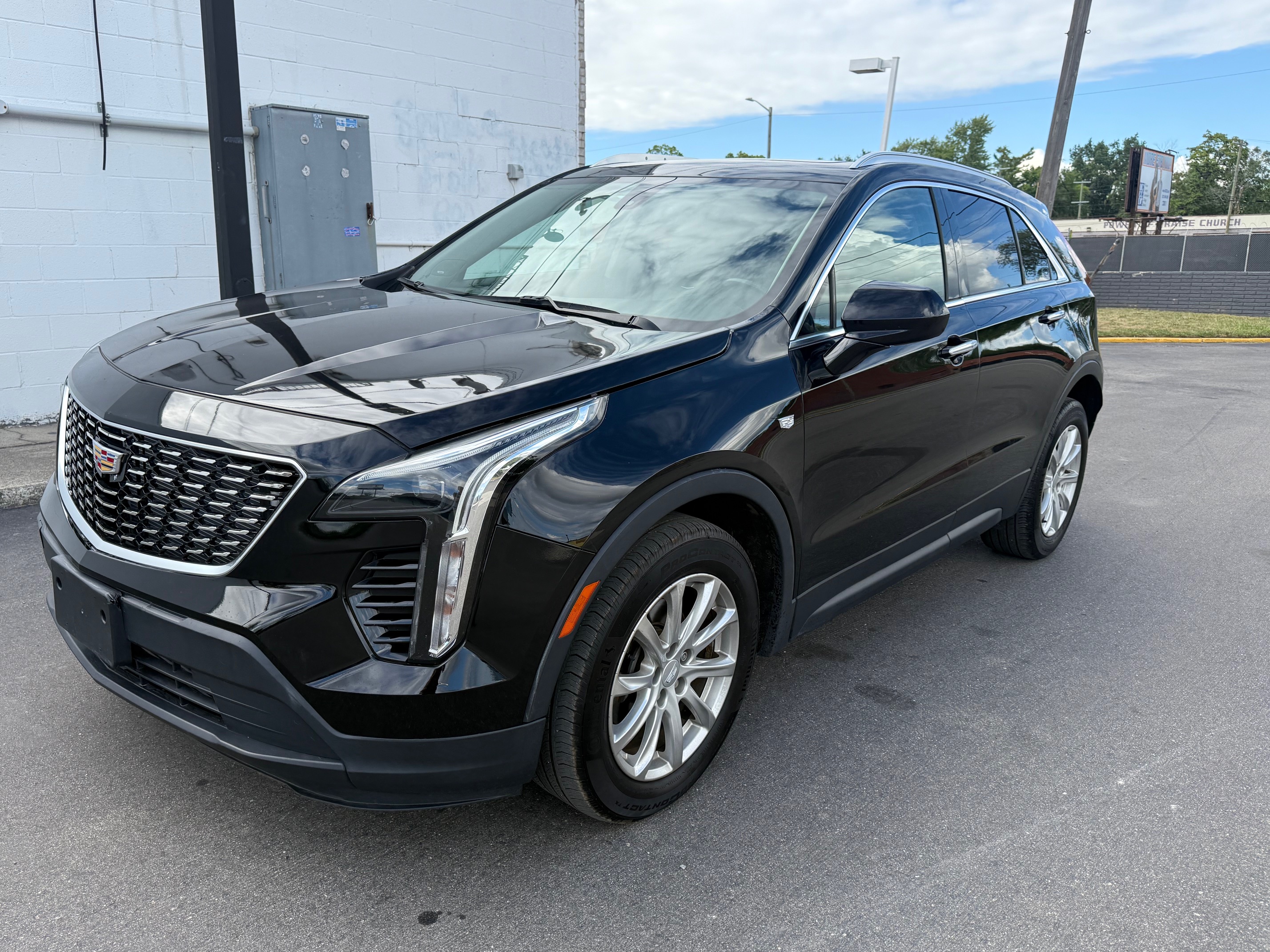 Used 2019 Cadillac XT4 AWD Premium Luxury image 3