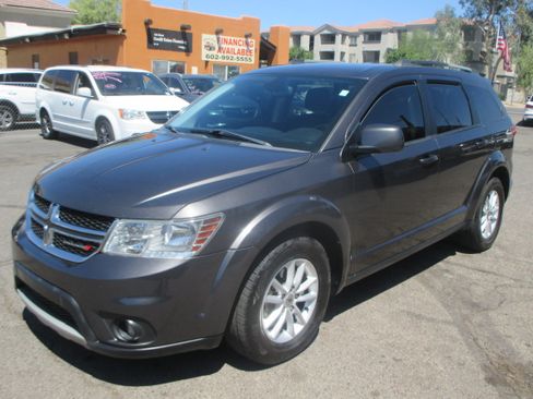 Used 2018 Dodge Journey SXT FWD image 19