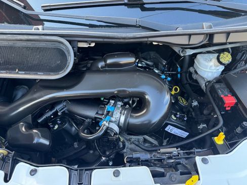 Used 2017 Ford Transit 350 image 23