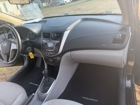 Used 2016 Hyundai Accent SE image 55