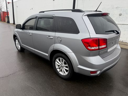 Used 2016 Dodge Journey SXT image 4