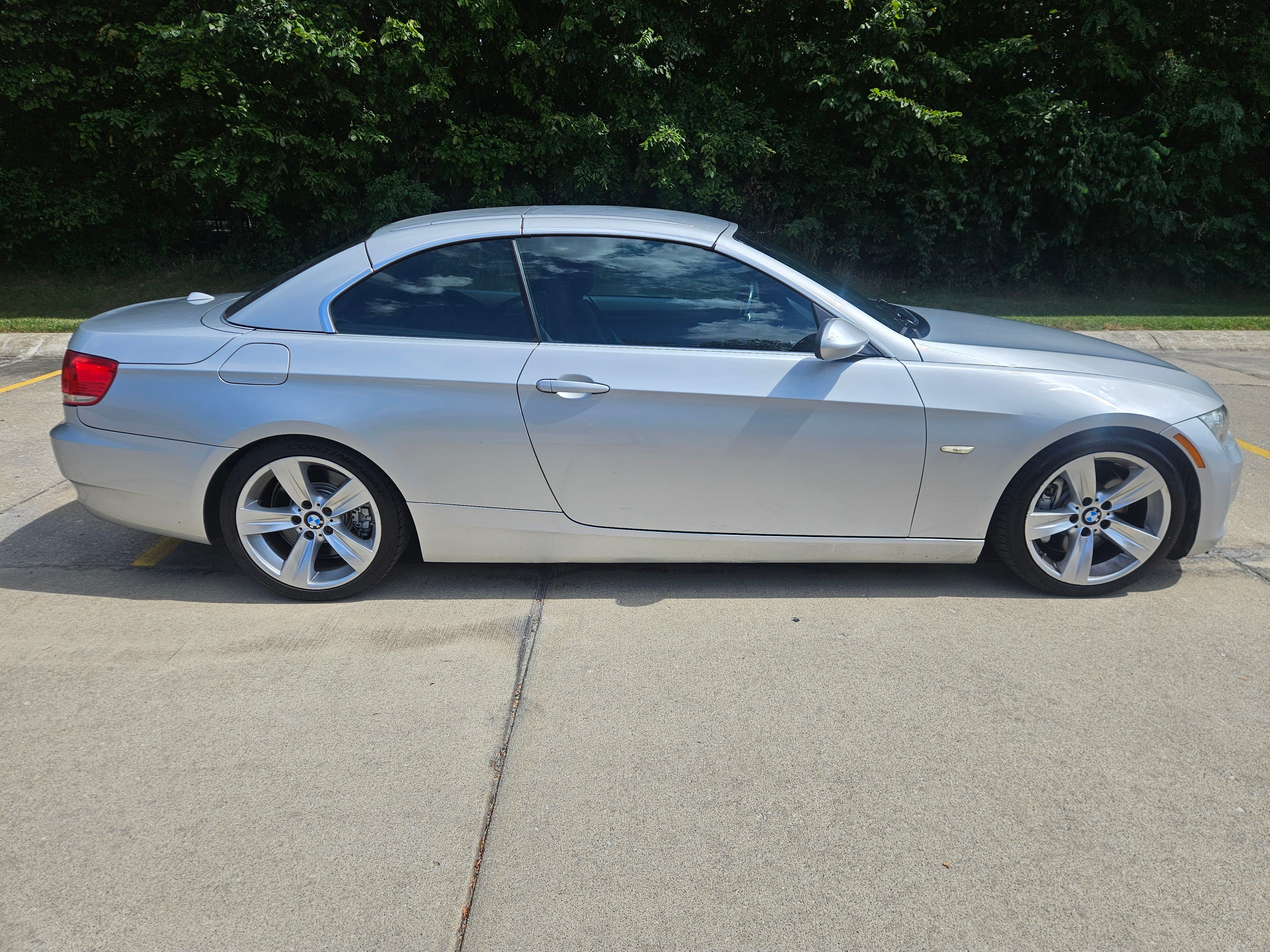 Used 2009 BMW 335i Convertible RWD image 8