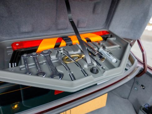 Used 1991 BMW M5 image 42