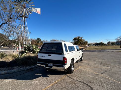 Used 1999 Dodge Ram 2500 Truck SLT image 9