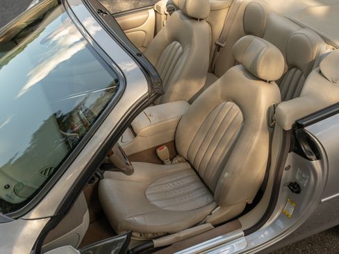 Used 2001 Jaguar XK8 Convertible RWD image 43