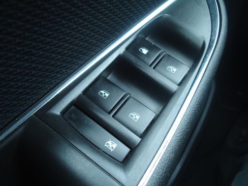 Used 2016 Chevrolet Cruze LT image 17